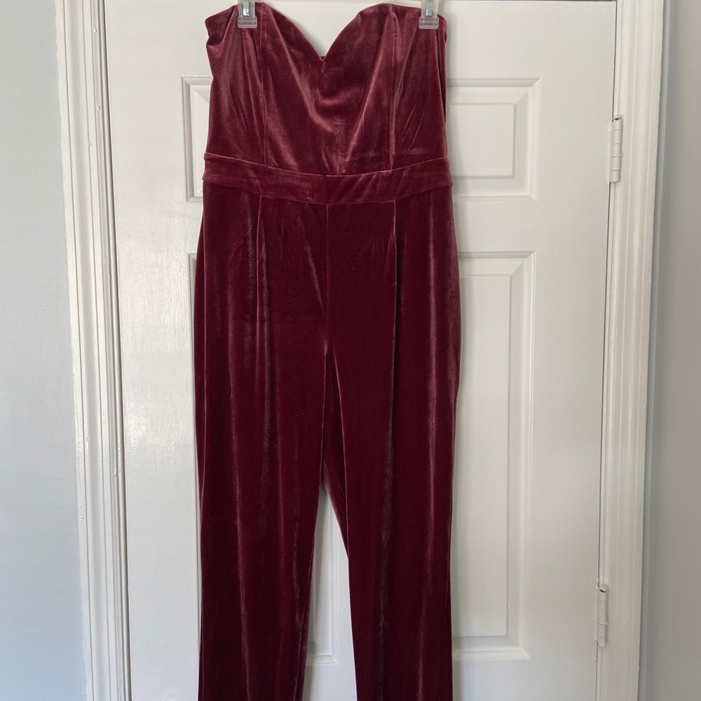 EXPRESS-Velvet Jumpsuit